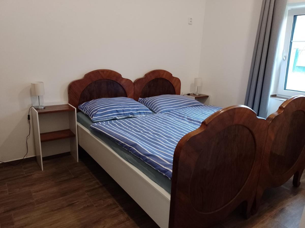 Penzion Litohlavy 17 - Na Samote U Lesa Králŭv Dvŭr Eksteriør billede